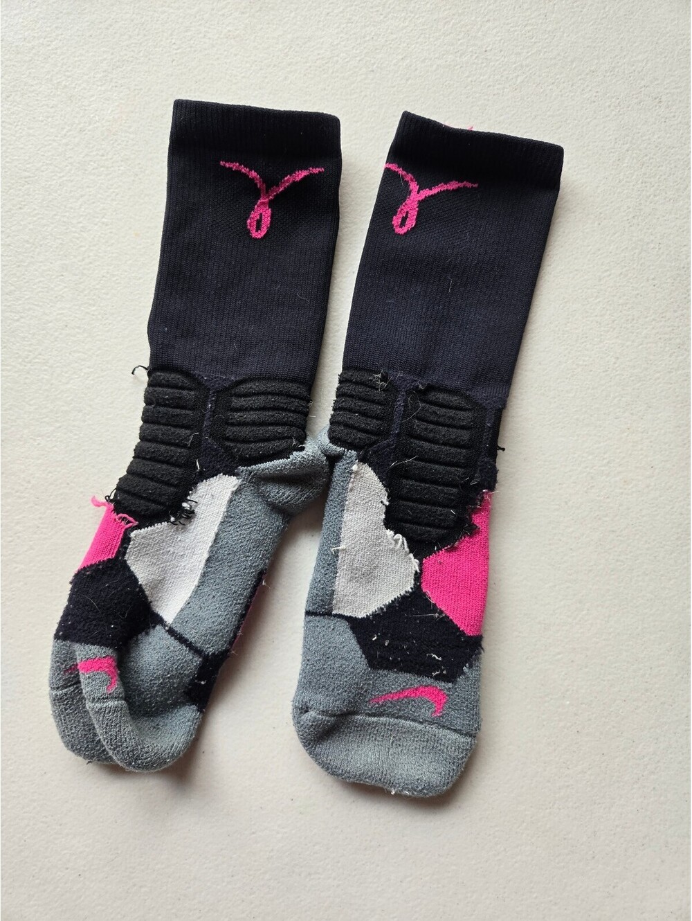 Nike Hyper Elite Kay Yow Basketball Socks, size M Black Pink Gray